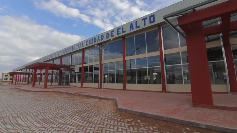 Frontis de la nueva infraestructura de la Terminal de El Alto.