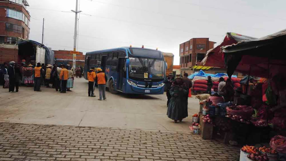 Transporte Wayna Bus en El Alto.