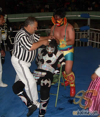 Lucha Libre al puro estilo boliviano