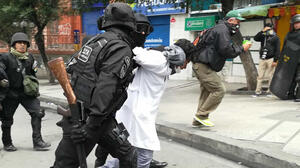 Paro médico: Existen más detenidos y heridos en nueva manifestación de universitarios