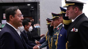 Presidente Arce posesiona al nuevo alto mando militar de las Fuerzas Armadas