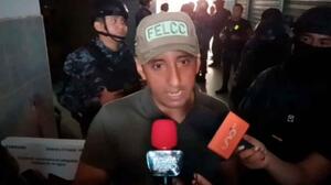 Felcc aprehende a dos personas por agio en venta de dólares en La Ramada