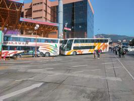 Despliegan personal para control en surtidores en El Alto y La Paz 