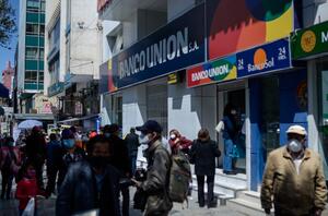 Banco Unión dispone de sus 220 agencias y seis buses Sariri para el pago del Bono Juancito Pinto