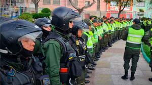 Policía despliega fuerte sistema de seguridad para proteger a asistentes al cabildo en El Alto