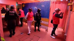 Inspeccionan baños públicos de El Alto ante denuncias de fachada para ingreso a lenocinios