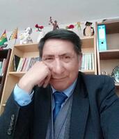 Abogado alteño asesora tesis para la titulación universitaria
