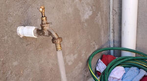 El agua que llega a los grifos cumple 100% la norma de calidad