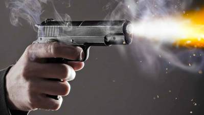 Remiten a la cárcel a policía que disparó contra una mujer en una discoteca de El Alto