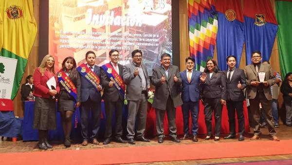 Con Sesión de Honor inician celebraciones en Educación Parvularia y Medicina de la UPEA