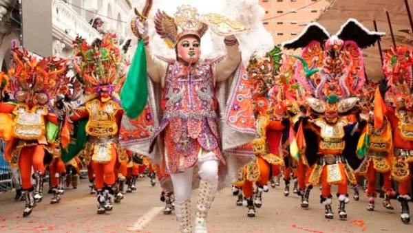 Ultiman detalles del Carnaval de Oruro 2024 y evalúan impacto de los bloqueos 