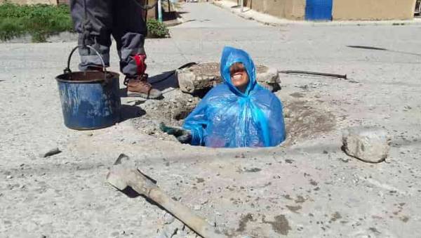 “La mujer topo” vive en la ciudad de El Alto