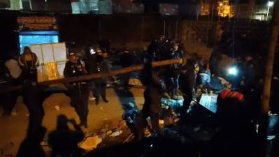Desalojan a Amautas en Río Seco para continuar construcción de cancha comunitaria