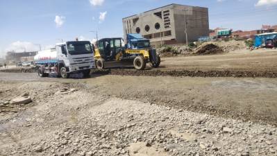 Cuatro distritos se unen y hacen un ripiado vial de la Av. Ladislao Cabrera
