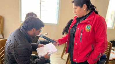 Dictan cursos básicos de locución radial en Espacio Joven