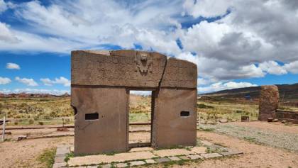 Restauran monumentos líticos en Tiwanaku con apoyo de EE.UU.