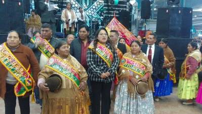 La familia gremial de El Alto se beneficia con tres leyes municipales