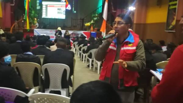 Estudiantes del colegio Los Andes reciben orientación vocacional, valores y liderazgo 