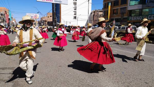 Conmemoran el Año Nuevo Andino Amazónico y del Chaco con 18 danzas autóctonas