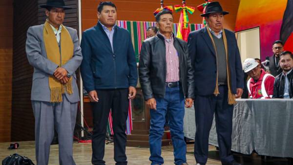 Cuatro distritos rurales de El Alto tienen nuevos subalcaldes