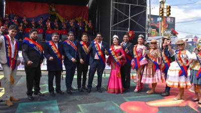 XVII Entrada Universitaria de la UPEA cautiva a la población alteña 