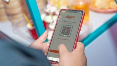 Altoke impulsa la economía popular en la Feria de Alasita 2026, uniendo tradición y pagos digitales