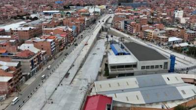 Ratifican entrega de avenidas y hospitales en el 41 aniversario de El Alto 