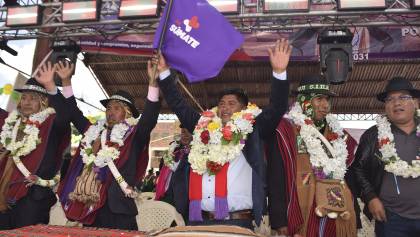 Multitudinaria caravana respalda candidatura de Felipe Chura como Alcalde de Tiahuanacu